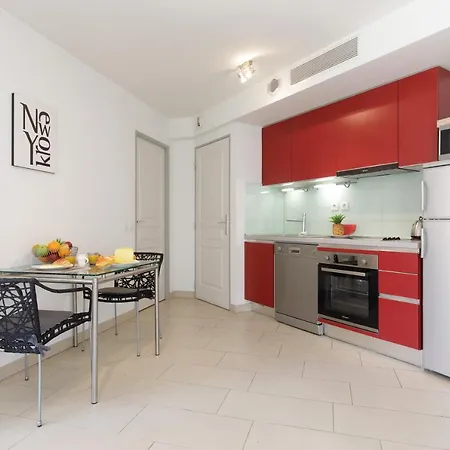 Greg Yourhosthelper Appartement